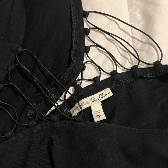 Express One Collection Deep V body suit - Picture 2 of 5